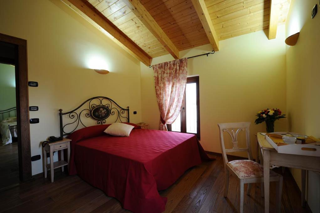 Agriturismo Corte Morandini Valeggio sul Mincio Room photo